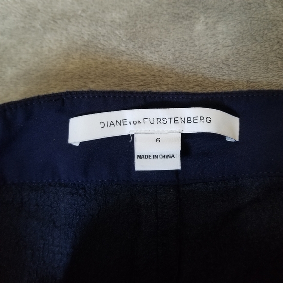 Diane Von Furstenberg Gennifer Crop Ankle Pants Sz 6 Textured Navy w/Pockets - Picture 5 of 11